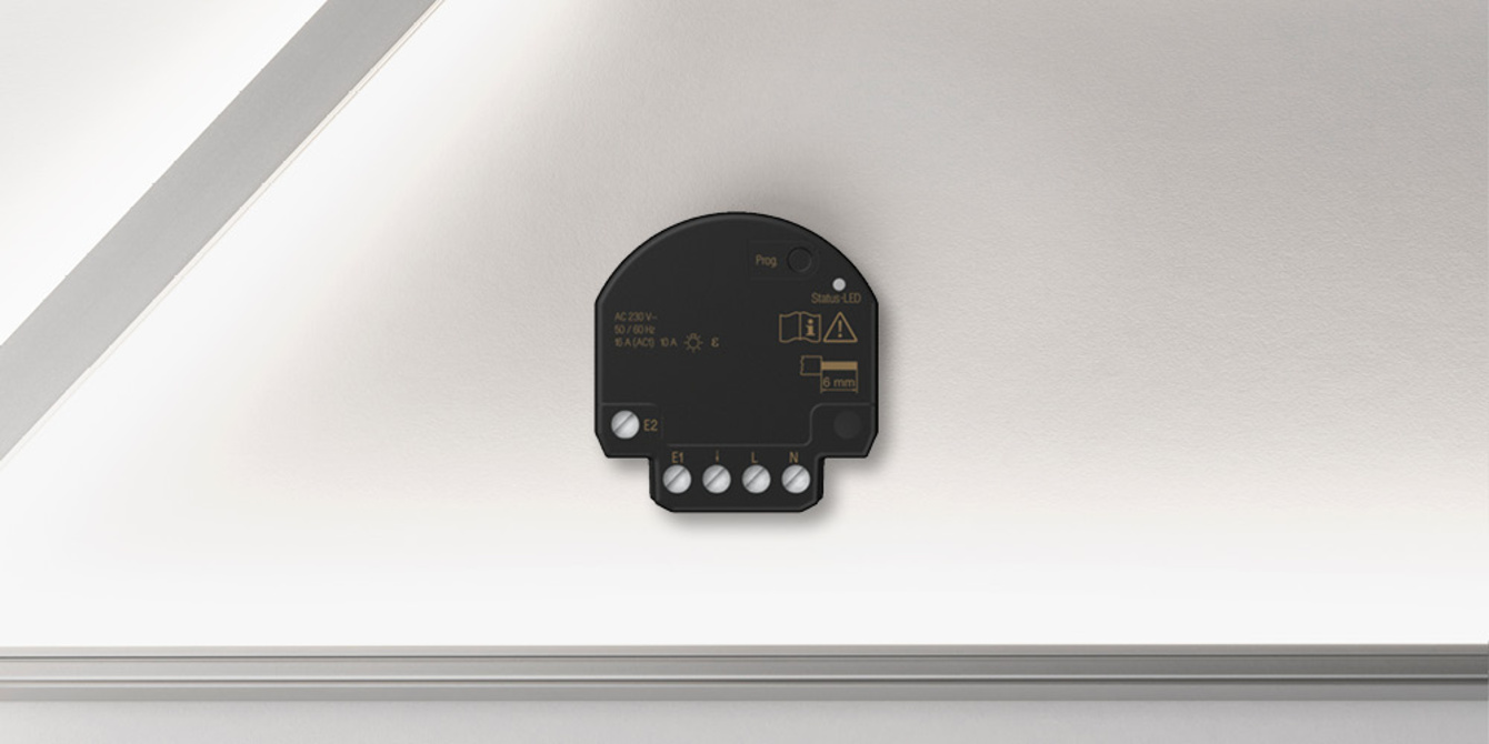 JUNG HOME Jalousieaktor Mini bei Elektro Zorbau GmbH in Lützen OT Zorbau